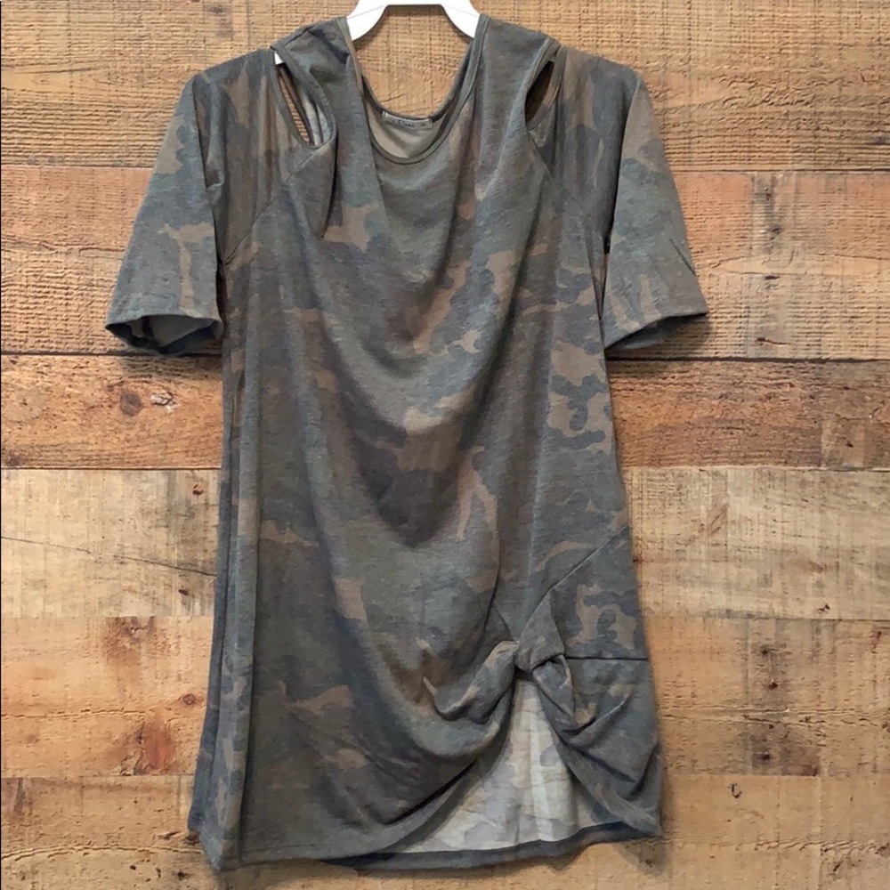 New camouflage 3/4 sleeve open should tee